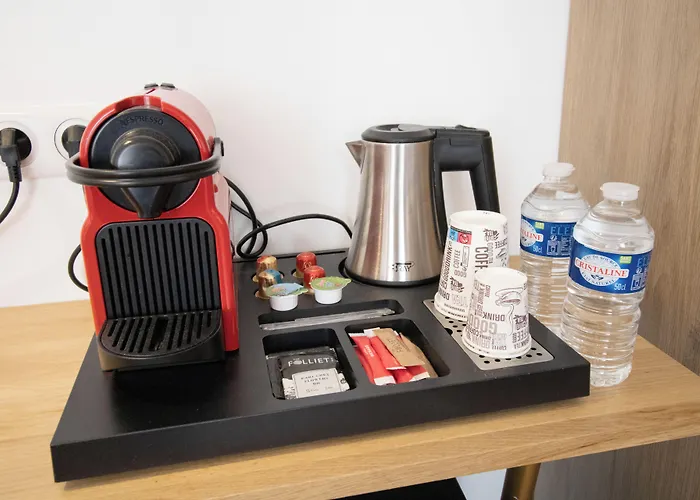 Les Rebelles Hotel Parijs